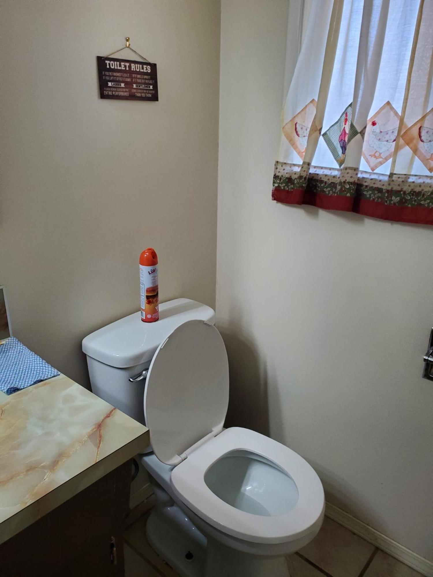 Farhad'S B&B อับบอทส์ฟอร์ด ภายนอก รูปภาพ