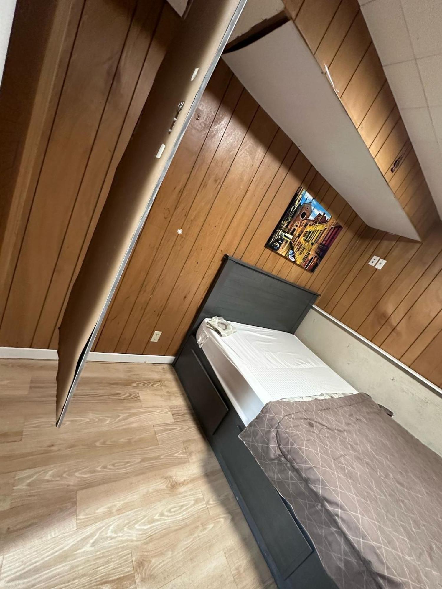 Farhad'S B&B อับบอทส์ฟอร์ด ภายนอก รูปภาพ