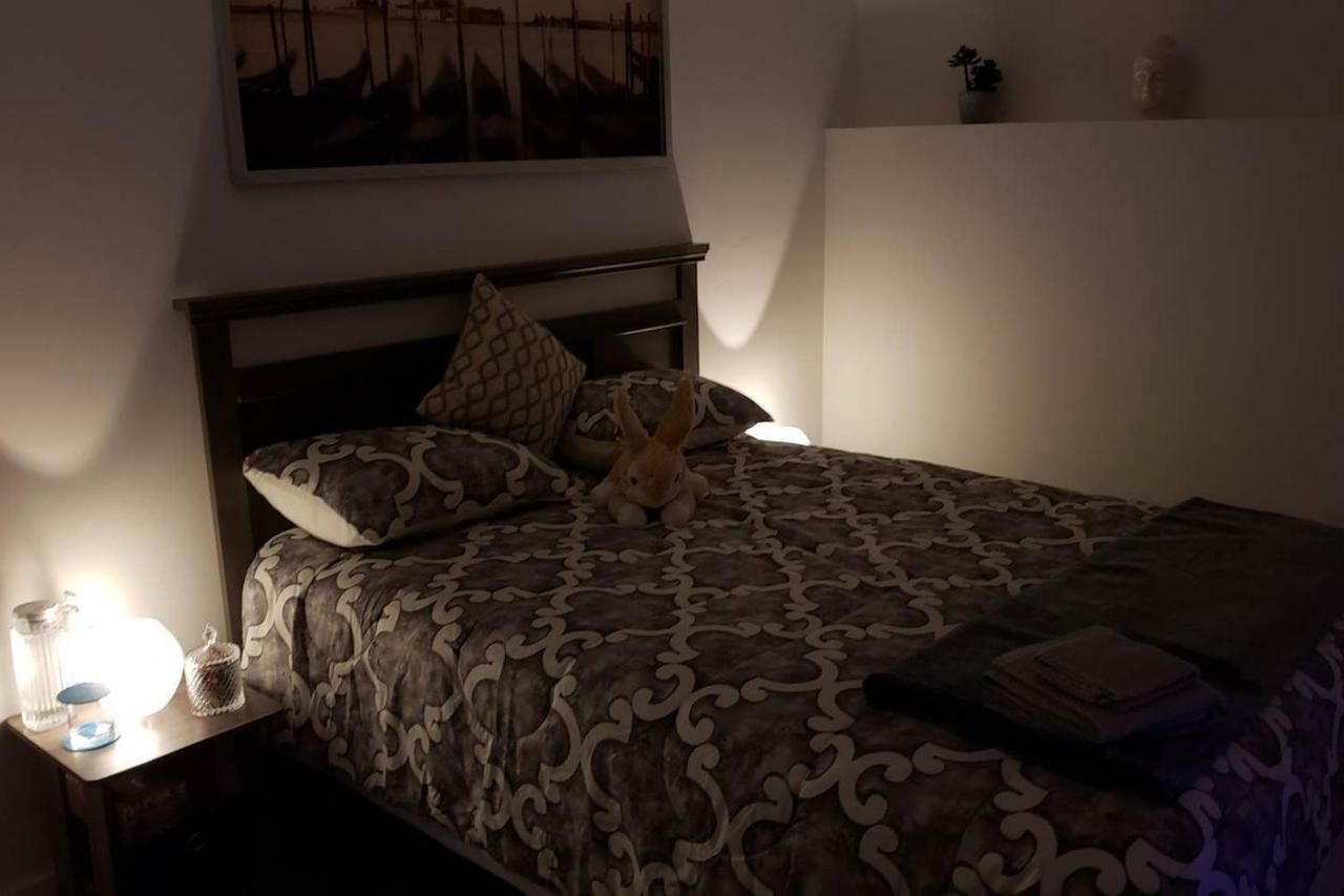 Farhad'S B&B อับบอทส์ฟอร์ด ภายนอก รูปภาพ