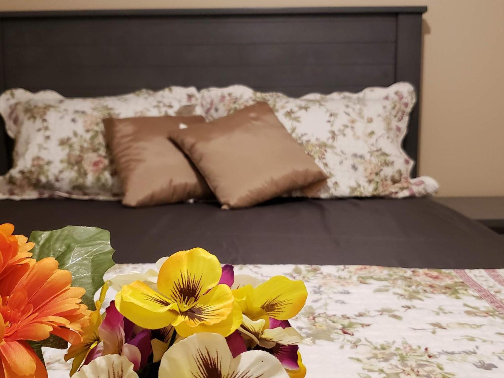Farhad'S B&B อับบอทส์ฟอร์ด ภายนอก รูปภาพ
